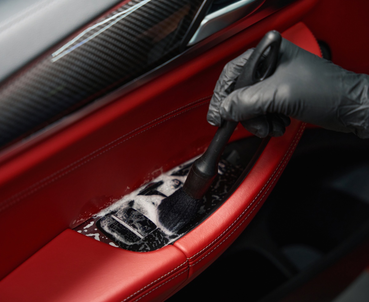DETAILING & CAR CARE